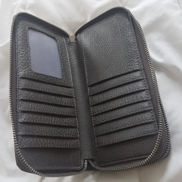 *SOLD* Matt & Nat Grey Sublime Vegan Double Zip Wallet - Picture 3 of 7